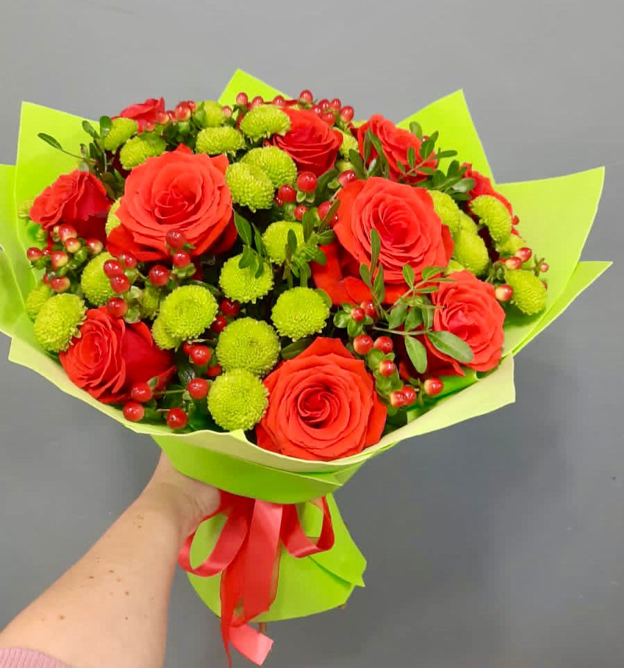 Букет цветов из: Хризантемы и Розы в Долгодеревенское