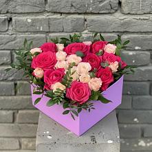 Цветочная композиция из Розы в коробке в Долгодеревенское