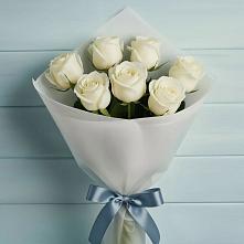 Букет 7 Белых роз Эдлесс Лав в Долгодеревенское