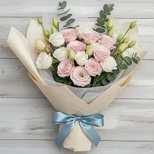Букет цветов из:  Лизиантусы в Долгодеревенское