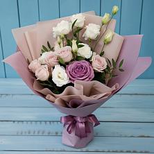 Букет цветов из:  Розы и Лизиантусы в Долгодеревенское