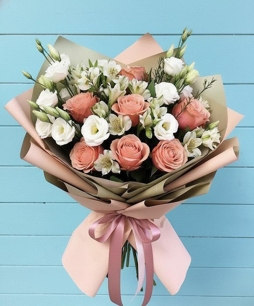 Букет цветов из: Розы, Альстромерии и Лизиантусы в Долгодеревенское