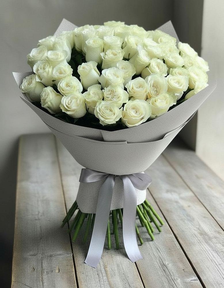 Букет 35 Белых роз в Долгодеревенское