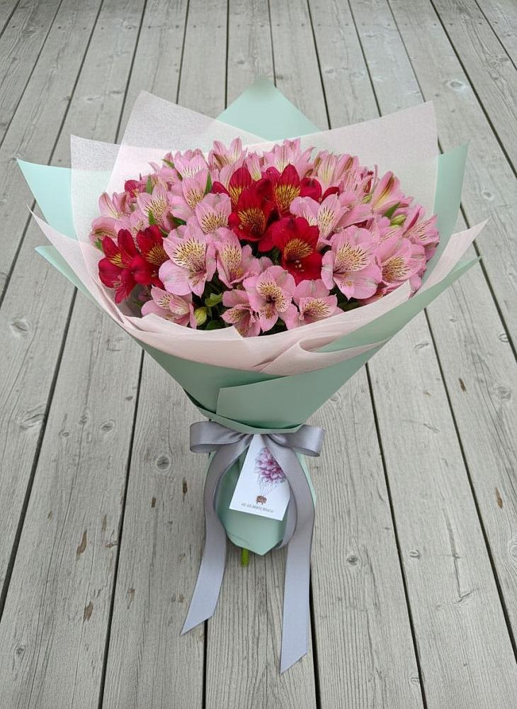 Букет цветов из: Альстромерии в Долгодеревенское