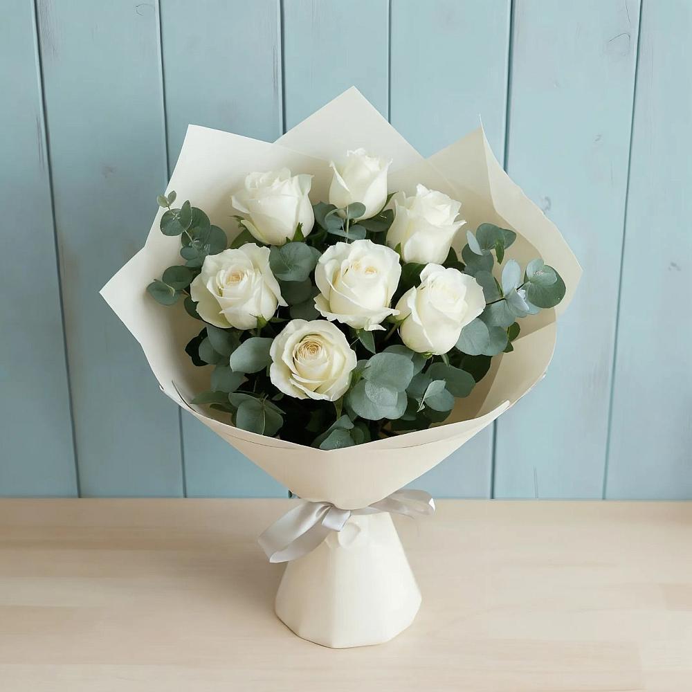 Букет Белые розы в Эвкалипте в Долгодеревенское