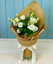 Букет цветов из:  Хризантемы и Лизиантусы в Долгодеревенское