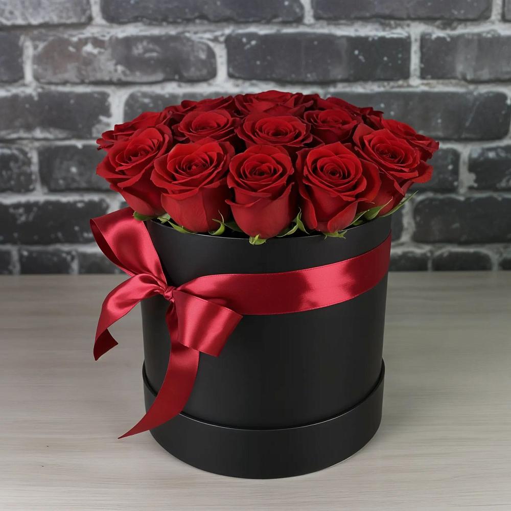 Цветочная композиция из Розы в шляпной коробке в Долгодеревенское