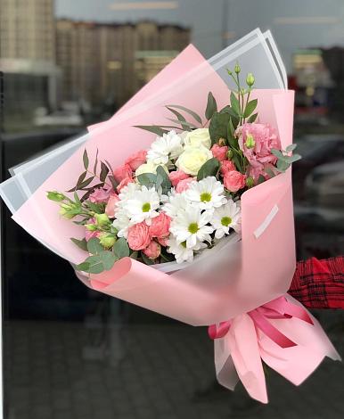 Букет цветов из: Розы, Лизиантусы и Хризантемы в Долгодеревенское